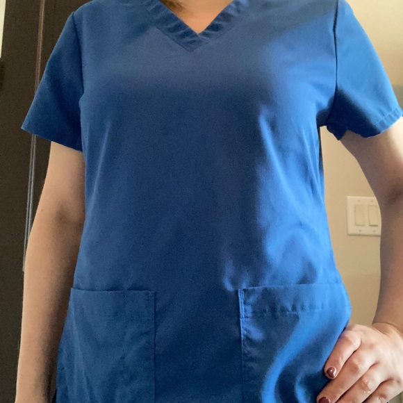 😎2 pair - Grey’s Anatomy by Barco Scrub tops Royal Blue - Picture 3 of 12